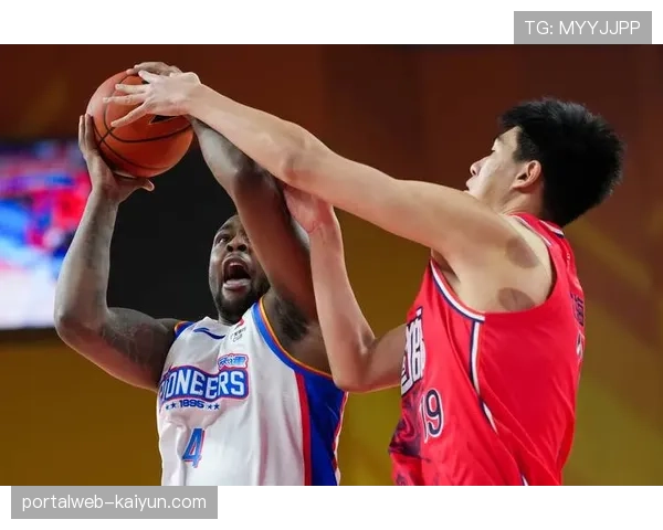 广州朗肽海本客场击败长白山 伯顿21分9篮板稳定输出